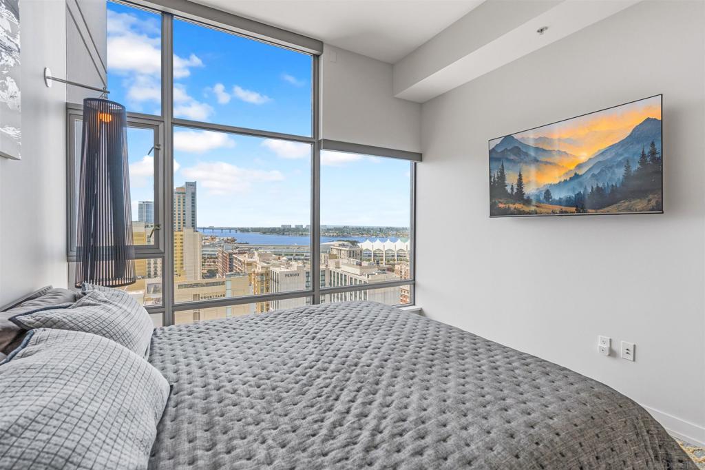 575 6th Ave 1805
