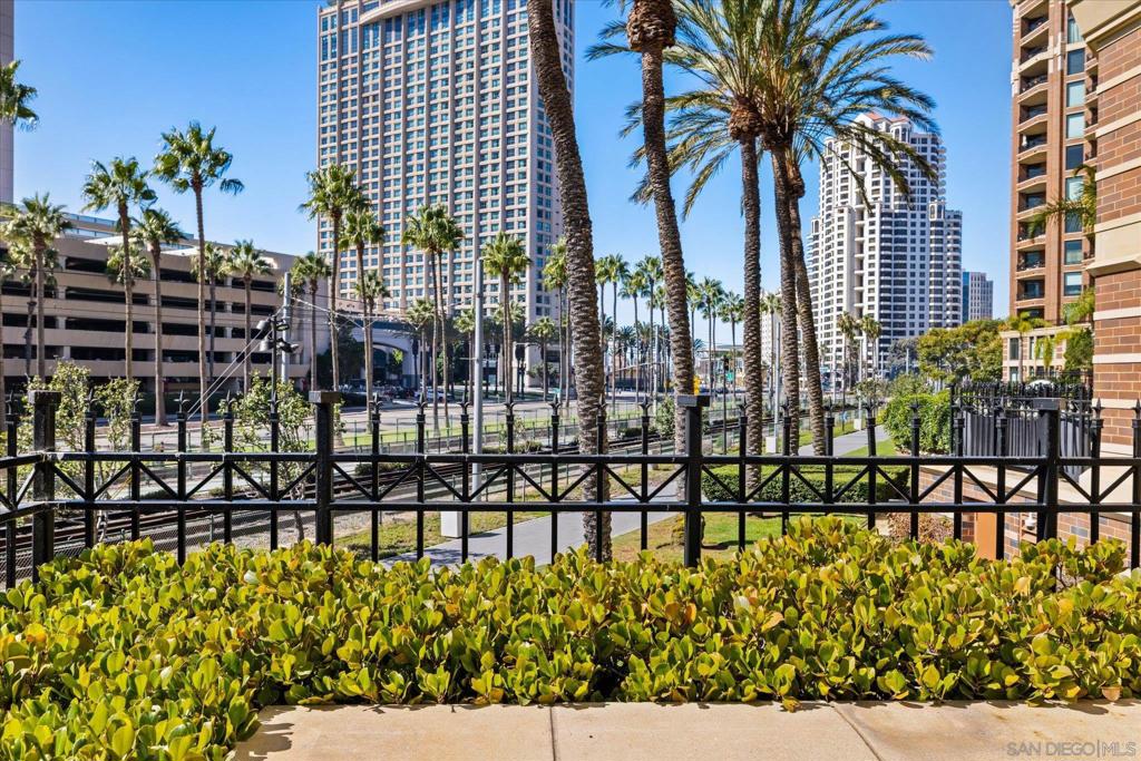 500 W Harbor Drive 136