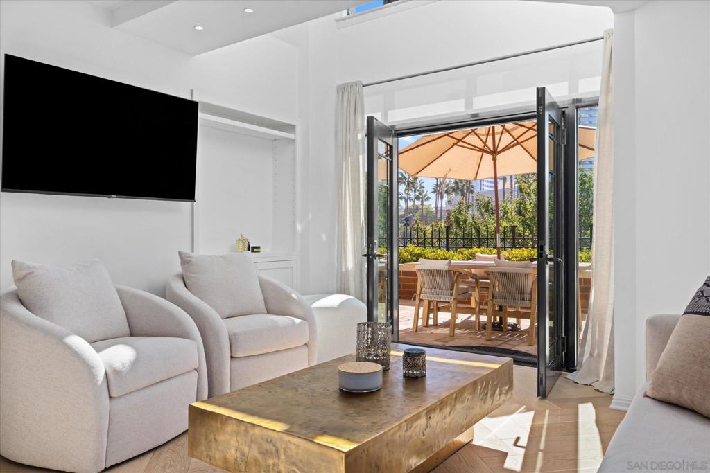 500 W Harbor Drive 136