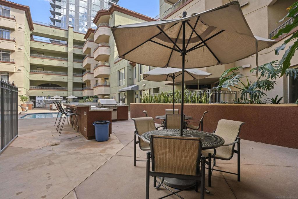 1501 Front St 633
