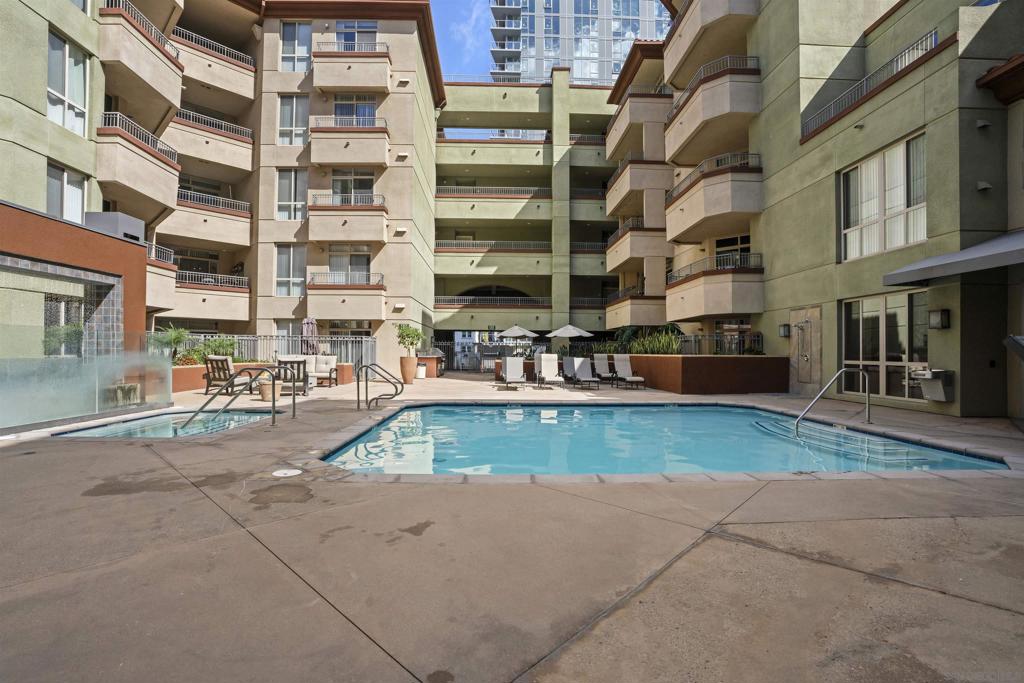 1501 Front St 633