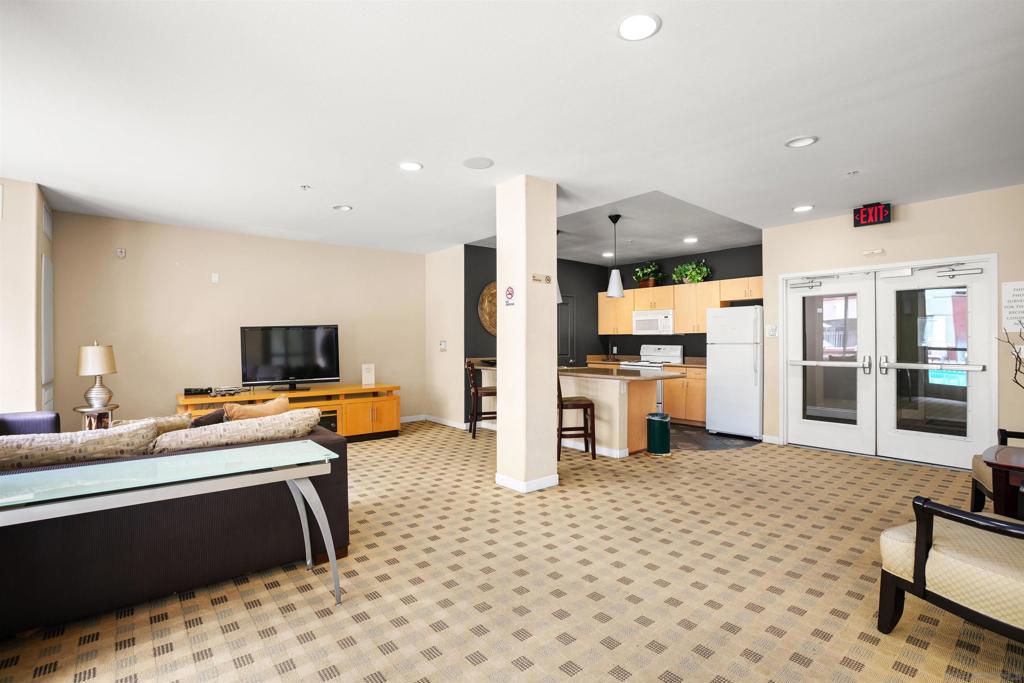 1501 Front St 633