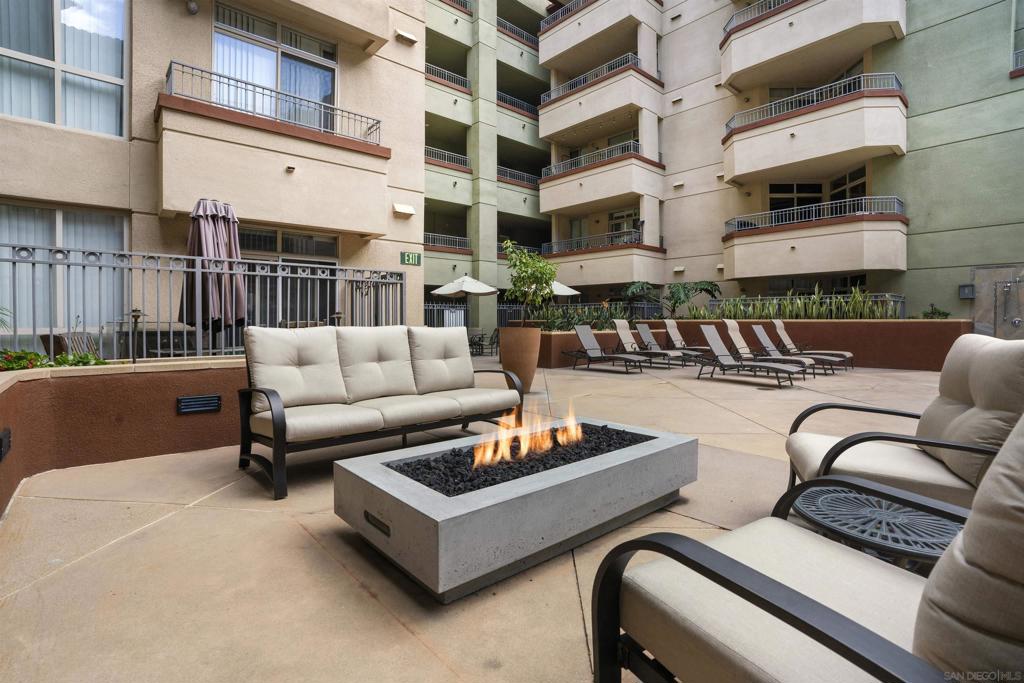 1501 Front St 633