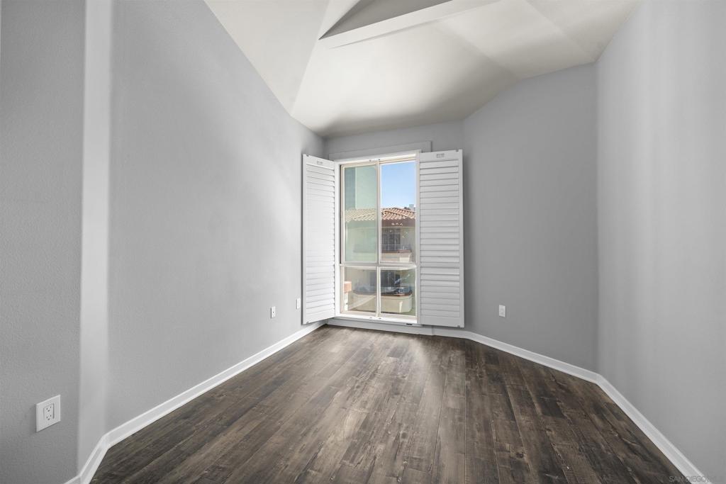 1501 Front St 633