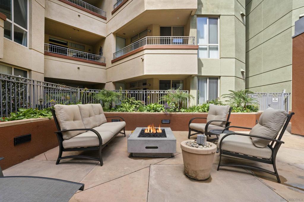 1501 Front St 633