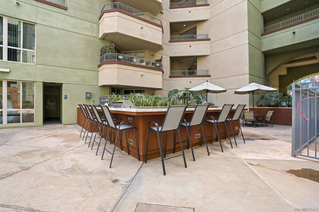 1501 Front St 633