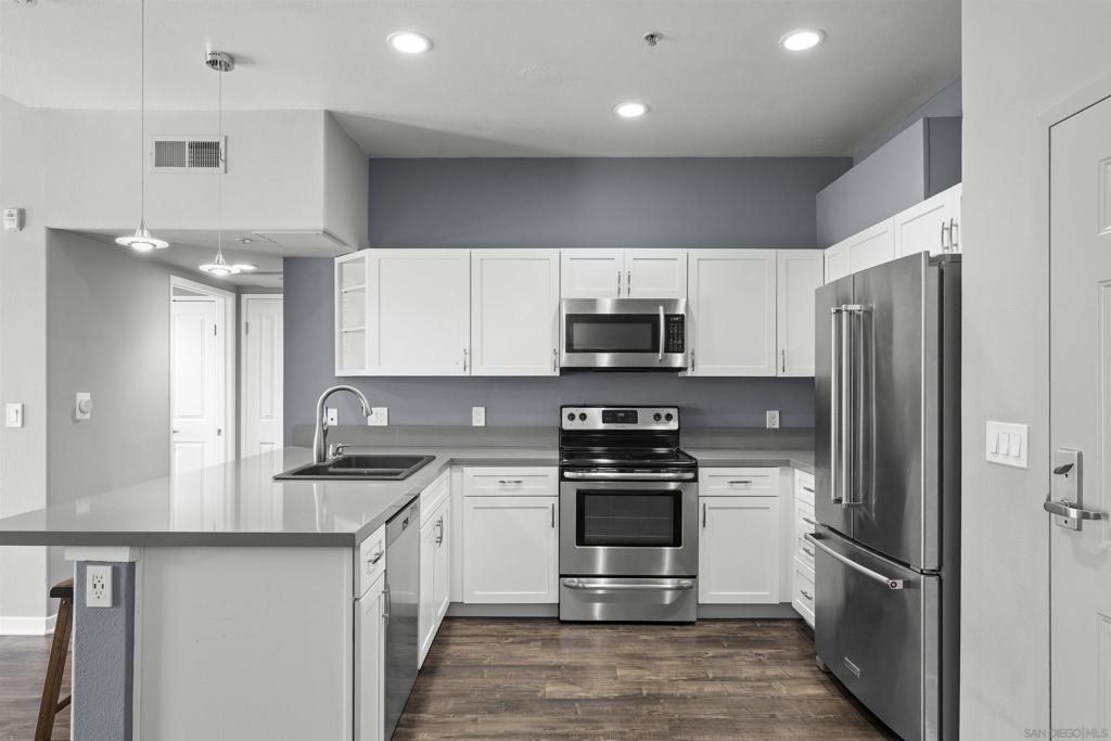 1501 Front St 633