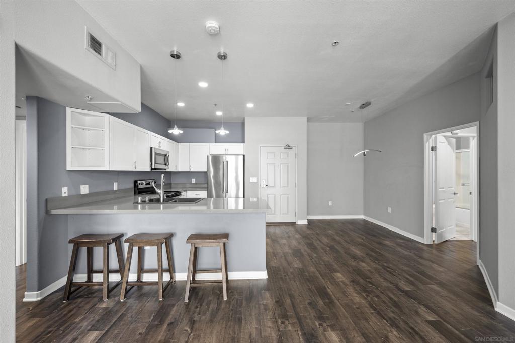 1501 Front St 633