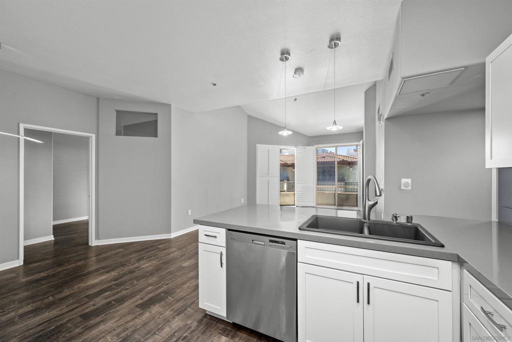 1501 Front St 633
