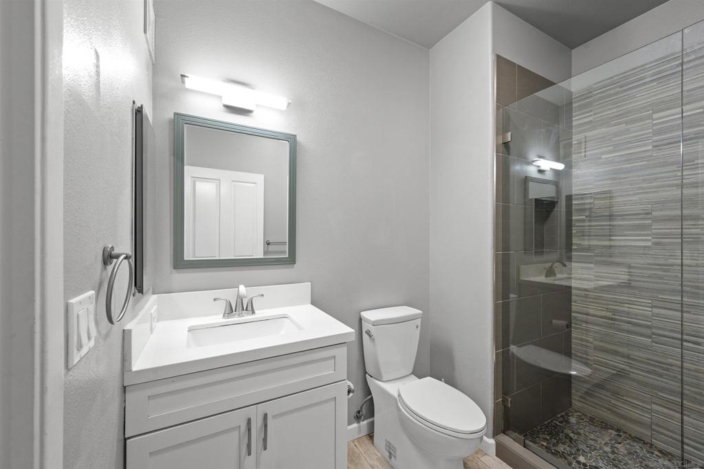 1501 Front St 633