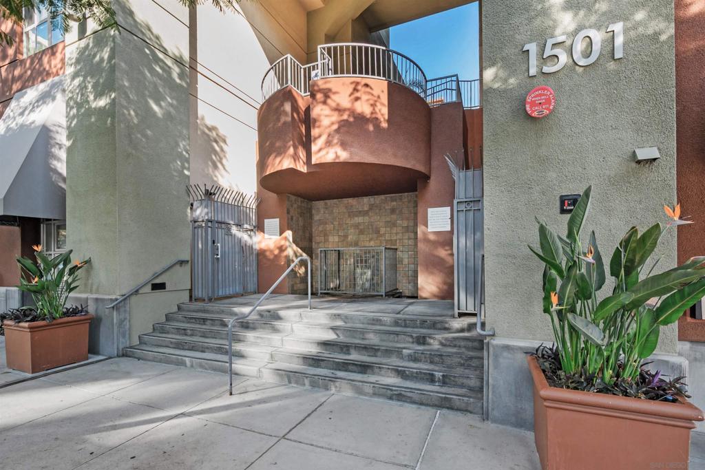 1501 Front St 633