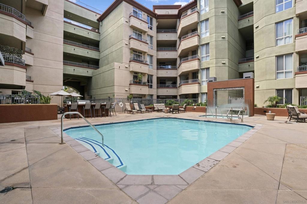 1501 Front St 633