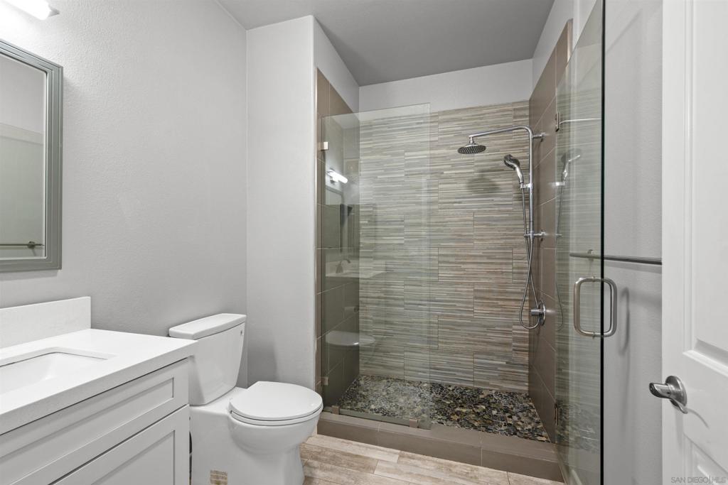 1501 Front St 633