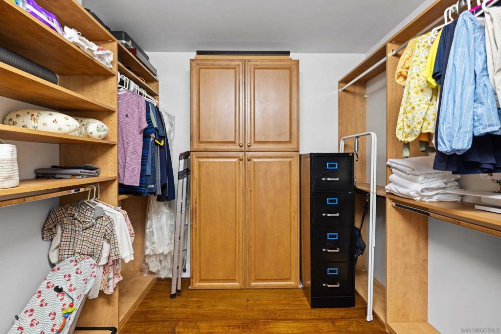 645 Front St 2008