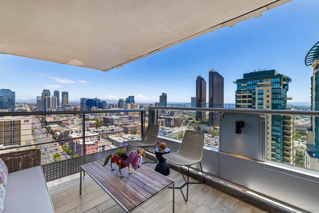 645 Front St 2008