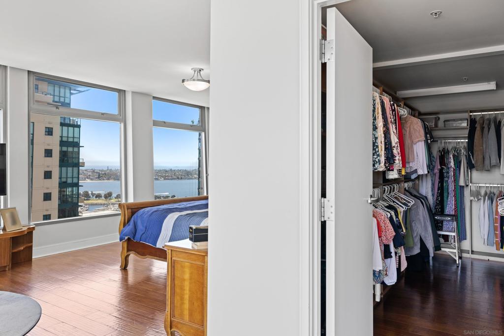 645 Front St 2008