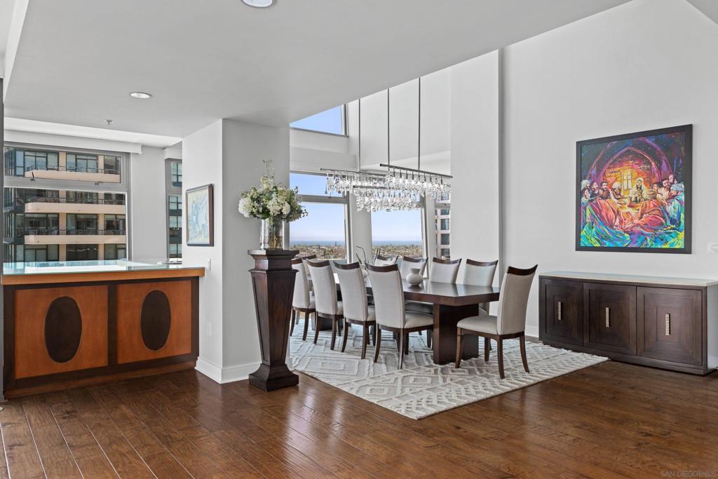645 Front St 2008