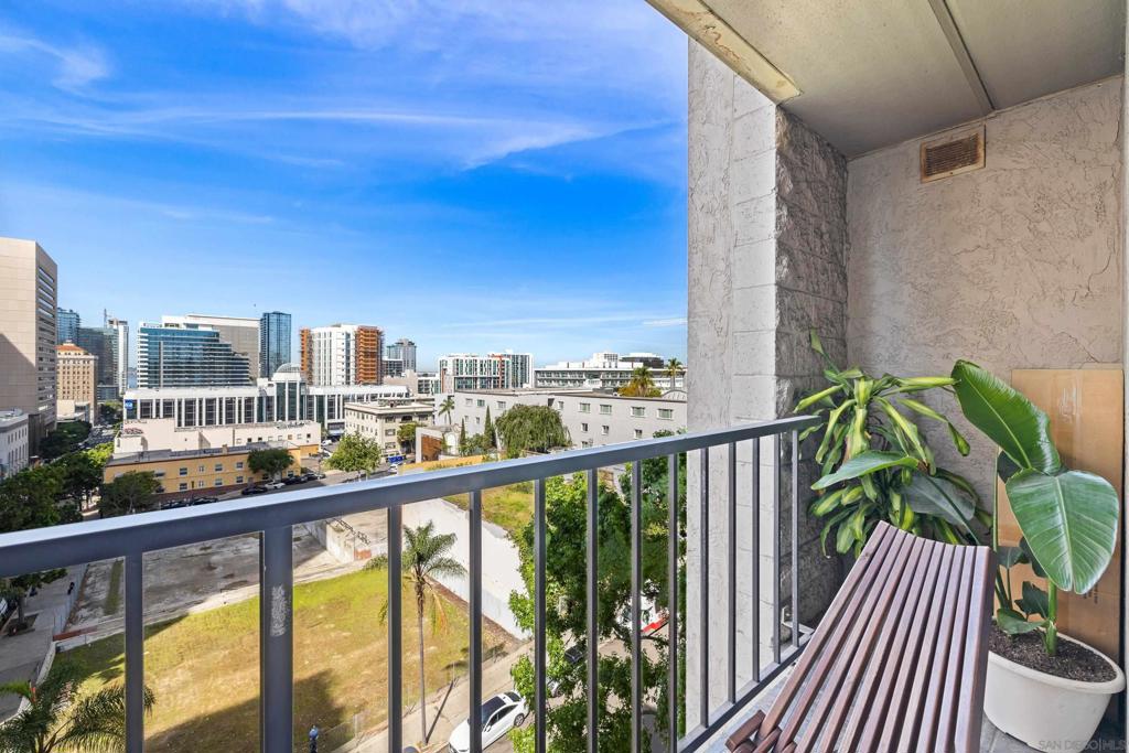 1333 8th Ave 705