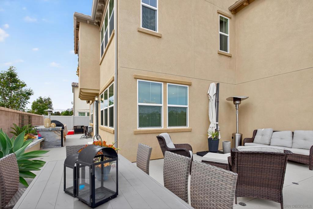 1733 Artemisia Ct