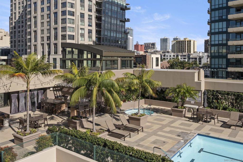 550 Front St 302