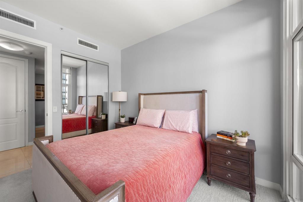 550 Front St 302