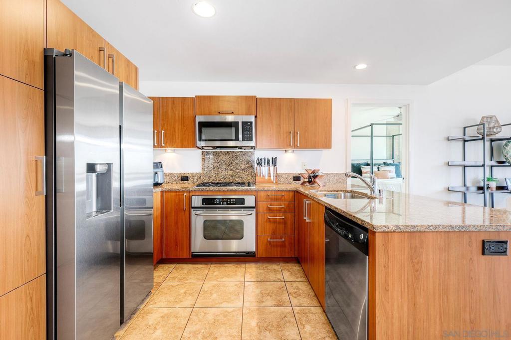 800 The Mark Ln 1807
