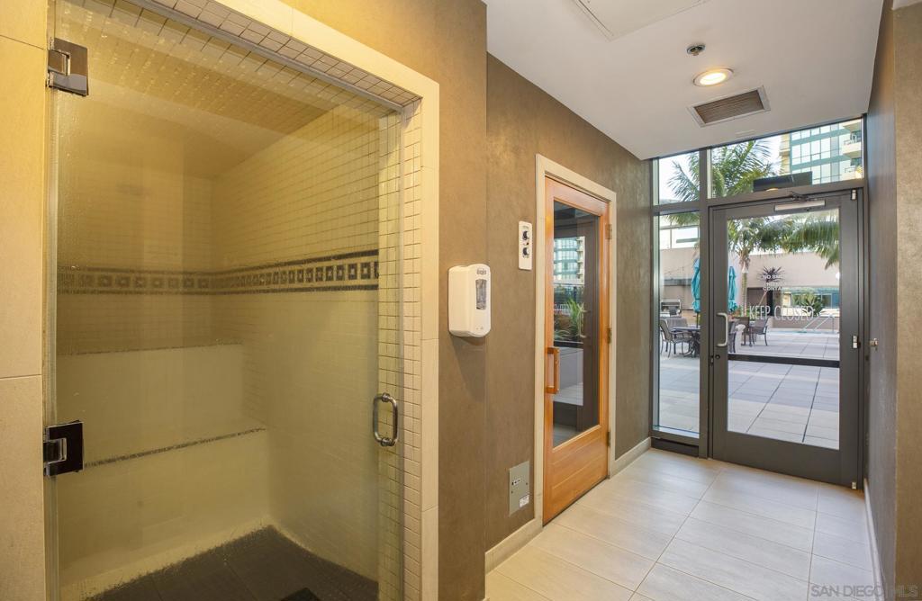 550 Front St 907