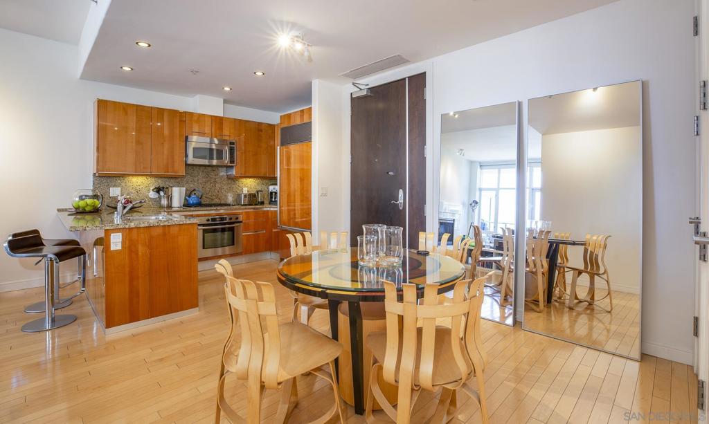 550 Front St 907
