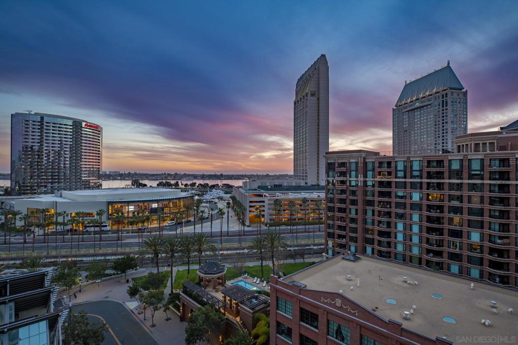 550 Front St 907