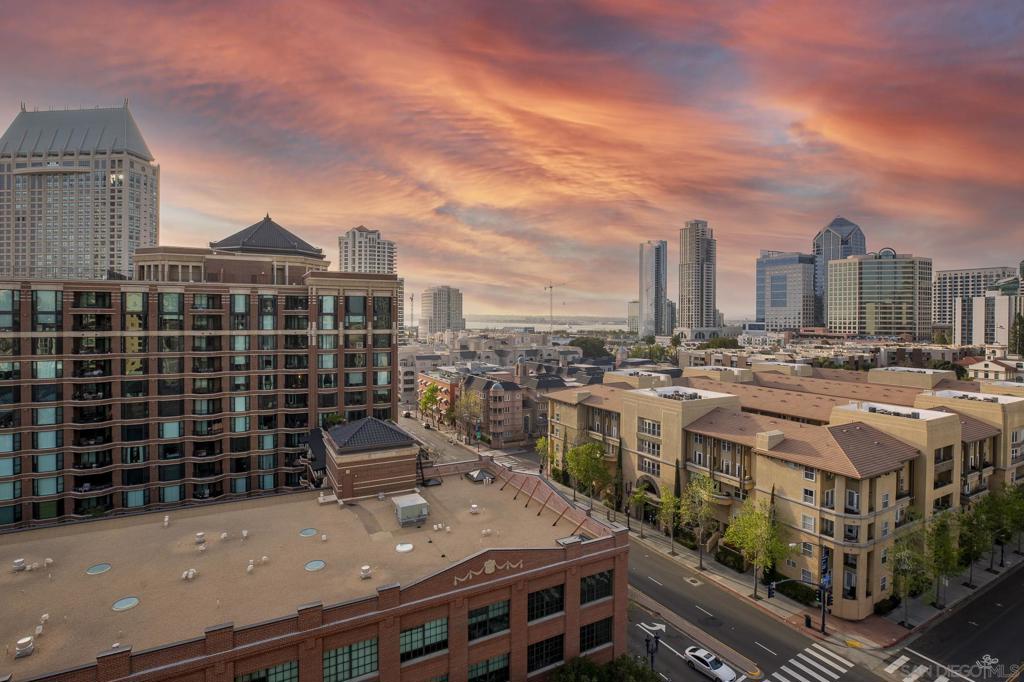 550 Front St 907