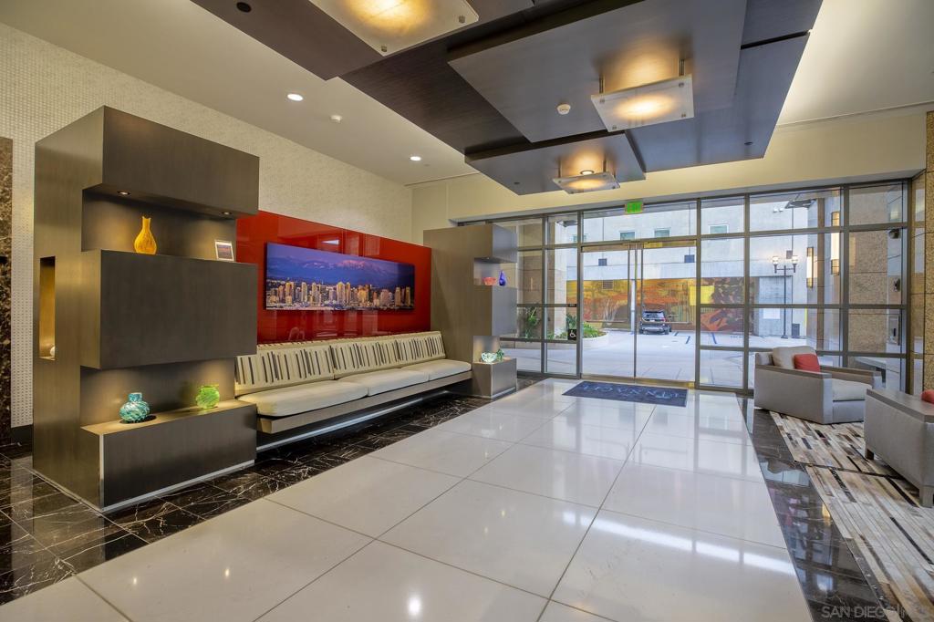 550 Front St 907