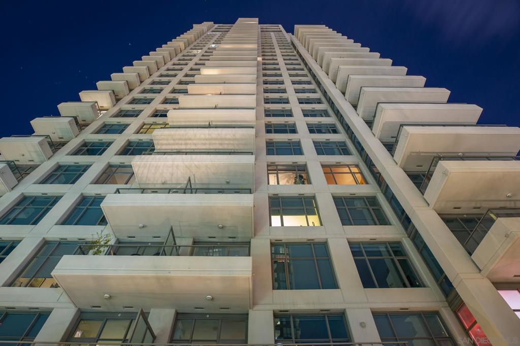 550 Front St 907