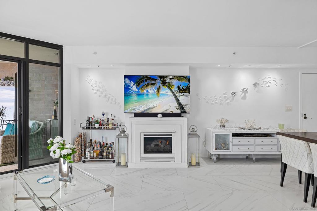 500 W Harbor Drive 1013