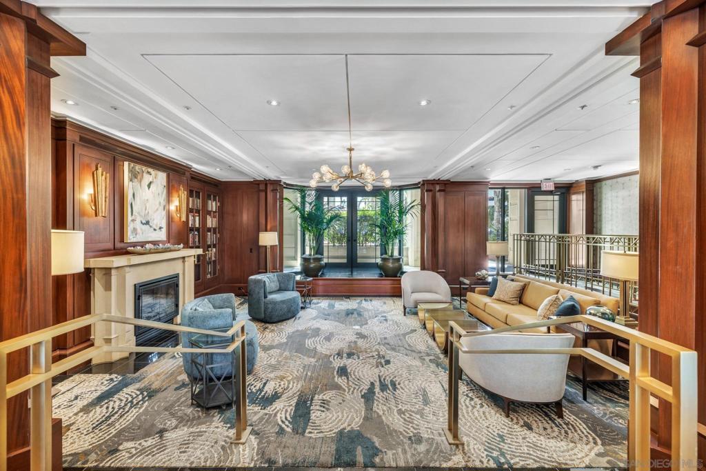 500 W Harbor Drive 1013