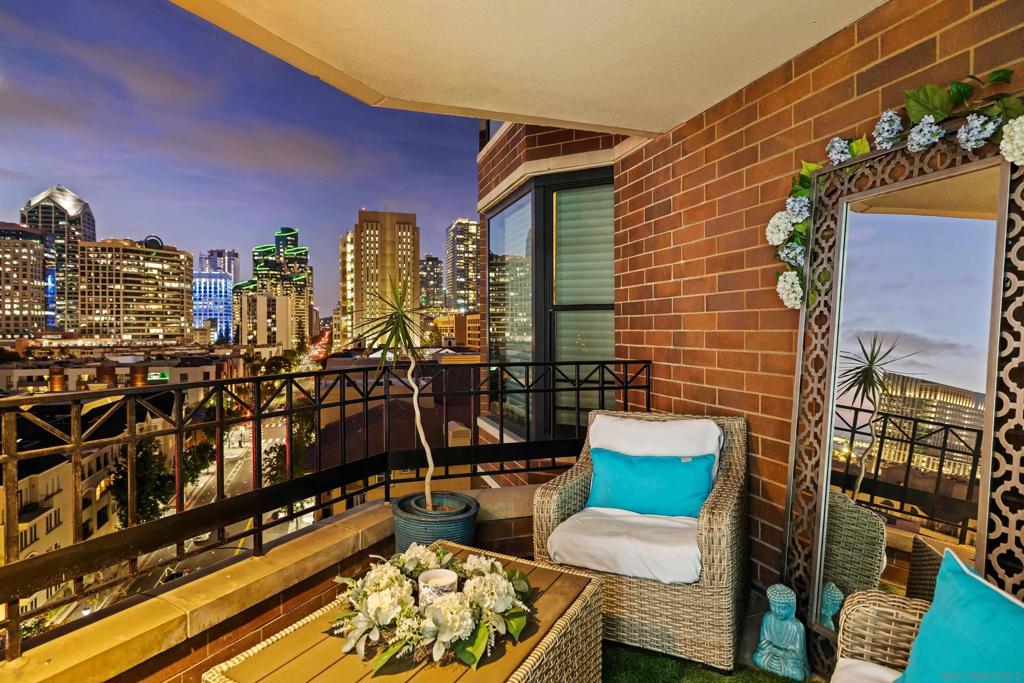 500 W Harbor Drive 1013