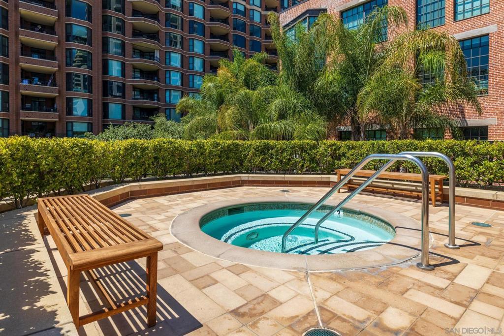 500 W Harbor Drive 1013