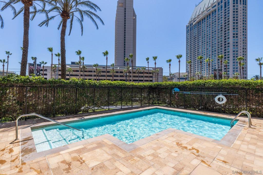 500 W Harbor Drive 1013