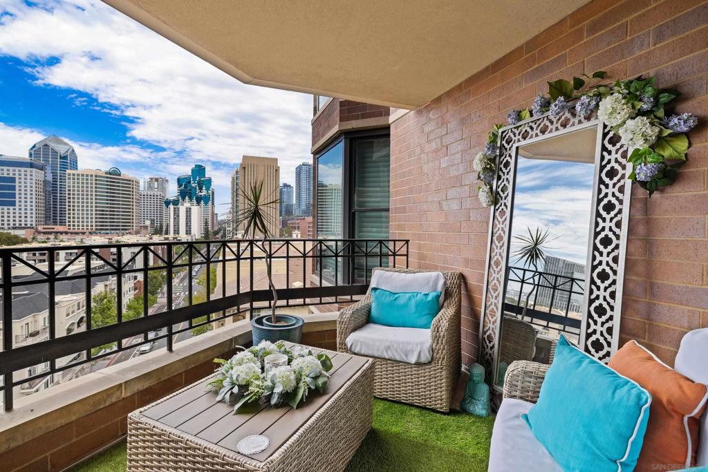 500 W Harbor Drive 1013