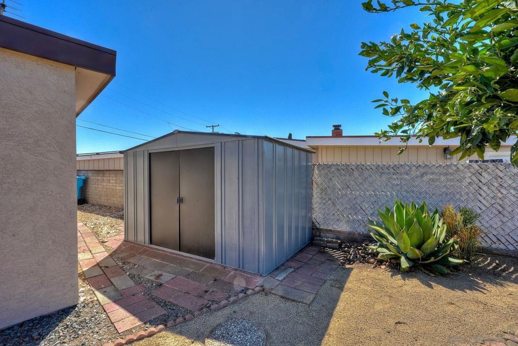 2982 Admiral Ave