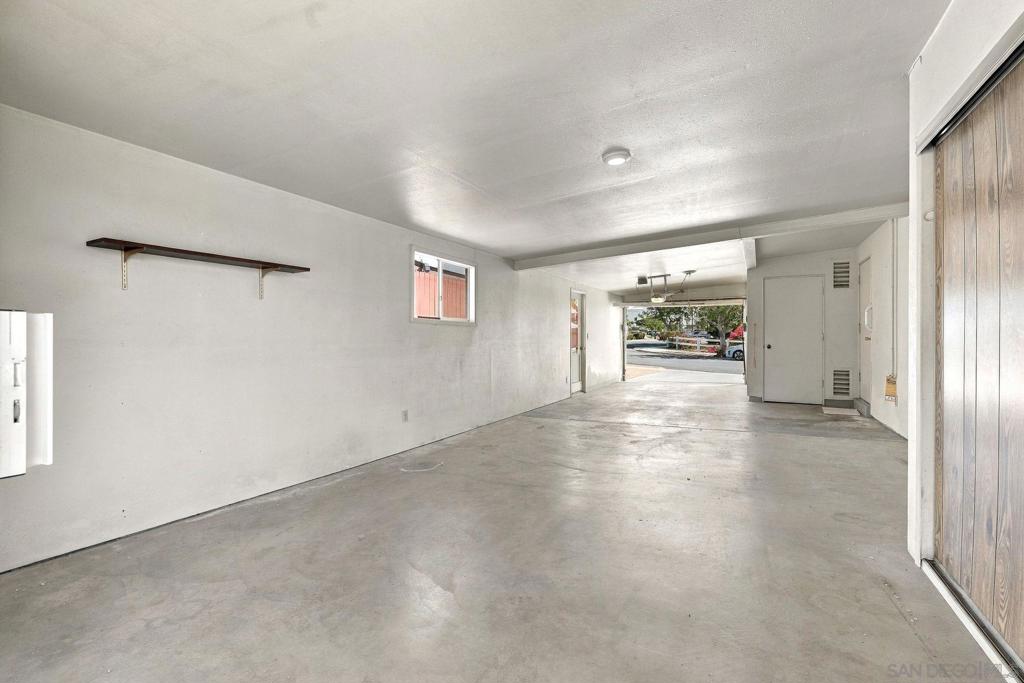 2982 Admiral Ave