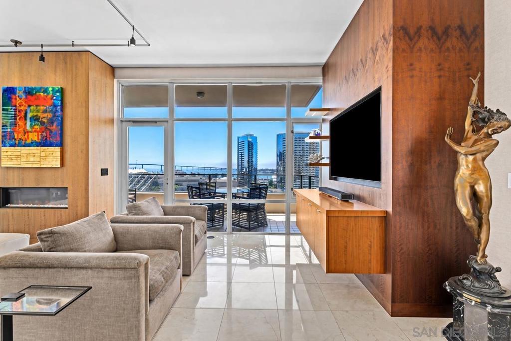 550 Front St 1101