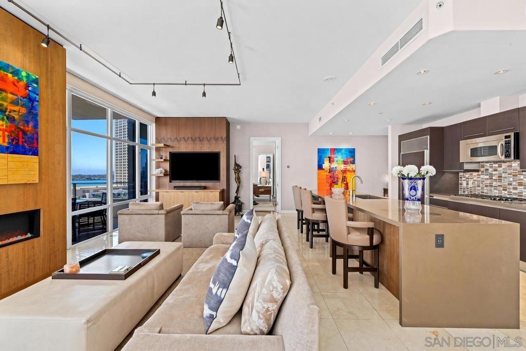 550 Front St 1101