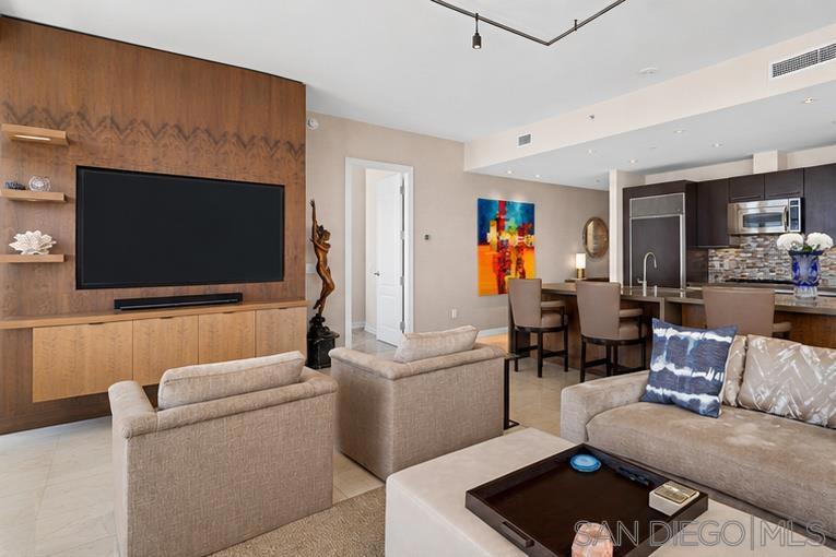 550 Front St 1101