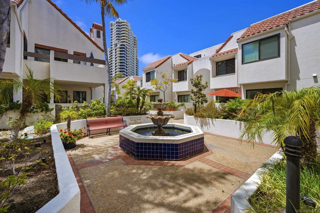 701 Kettner 103