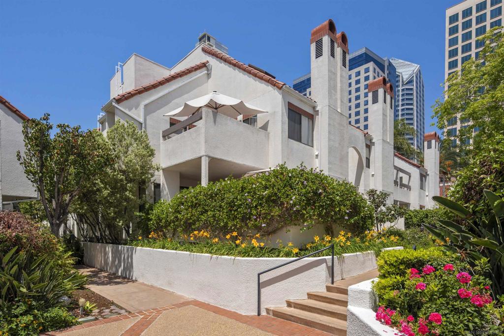 701 Kettner 103