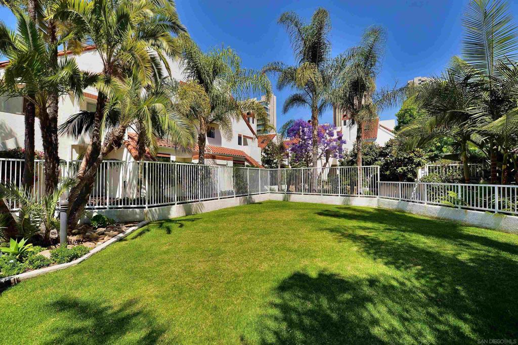 701 Kettner 103