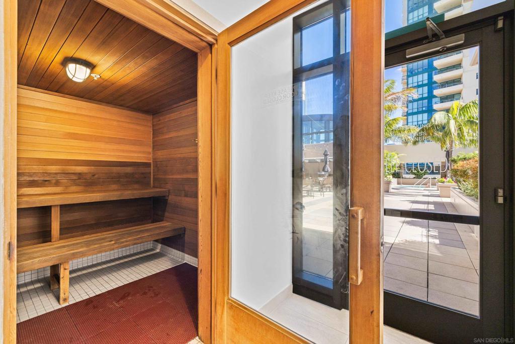 550 Front St 1101