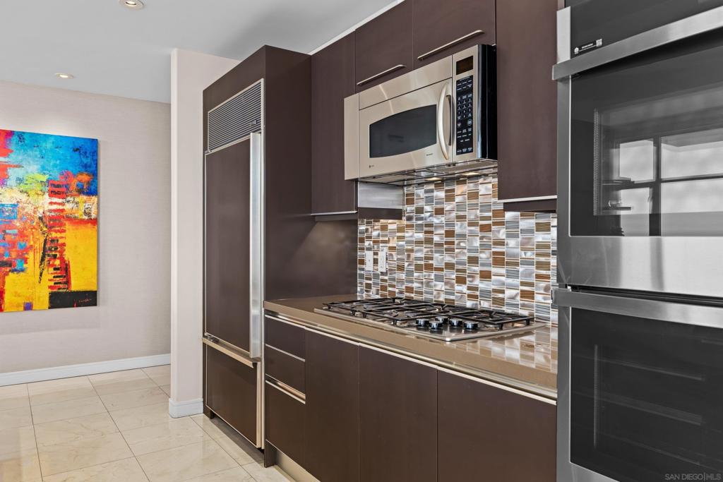 550 Front St 1101