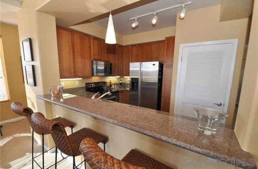 330 J St 503