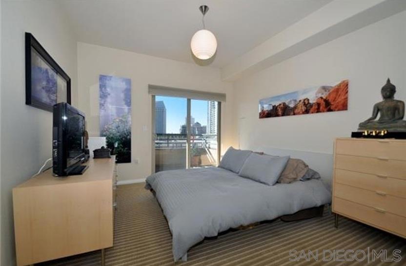 330 J St 503